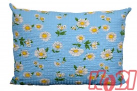 Poszewka z kory rozmiar 50x70 Stokrotki niebieskie tło 0876 KOBI