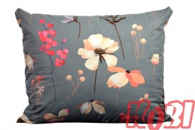 Poszewka bawełniana rozmiar 50x60 Beżowe kwiaty szare tło 3519 Kobi