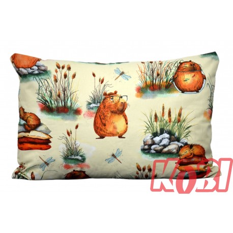 Poszewka bawełniana rozmiar 40x60 Kapibara kremowe tło 3522 Kobi