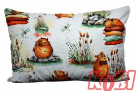 Poszewka bawełniana rozmiar 40x60 Kapibara białe tło 3523 Kobi